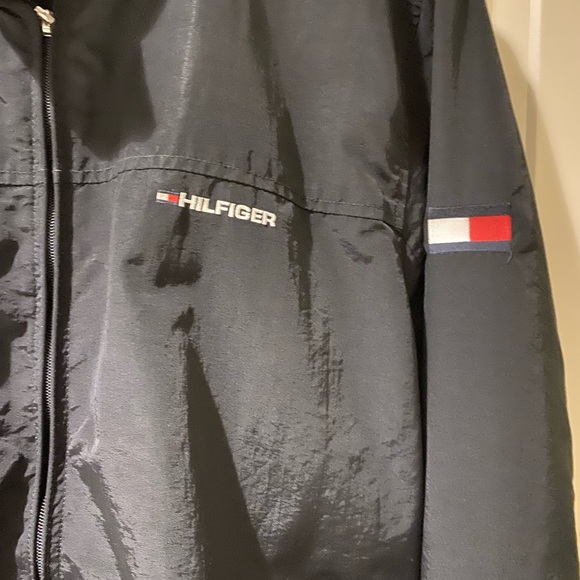 Tommy Hilfiger Navy blue jacket. Great condition. Size XL. Barely worn - Picture 2 of 4